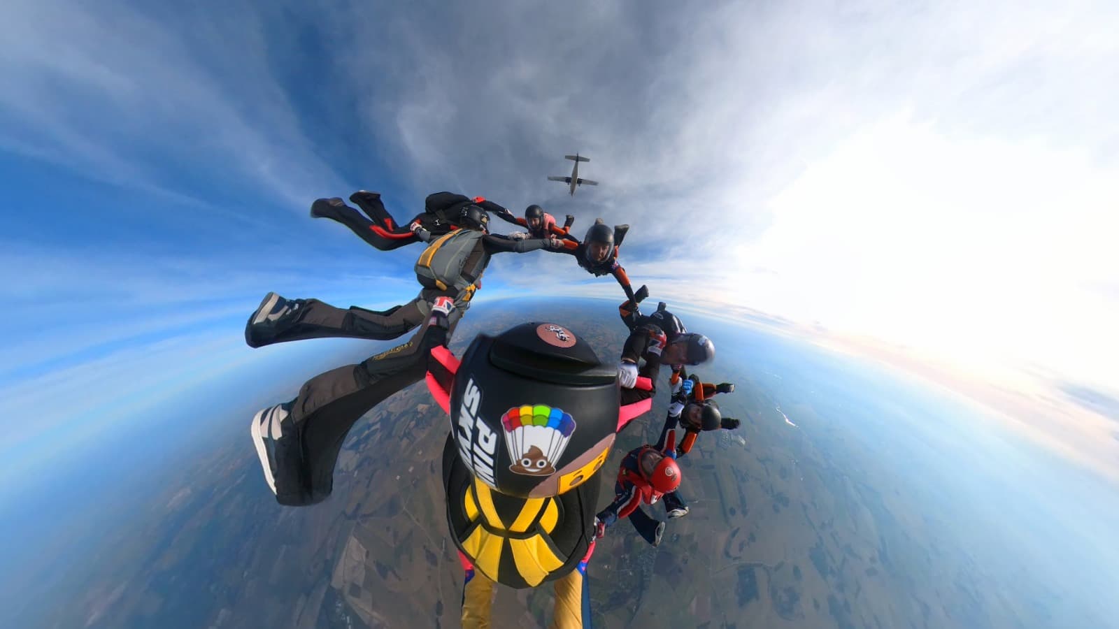 Deton8 Skydiving Team in formation